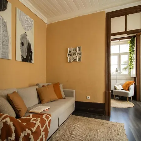 Apartment Typical At Se Velha Square