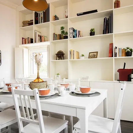 Typical At Se Velha Square Apartment Coimbra