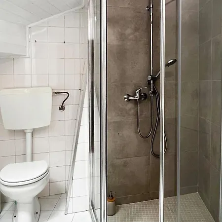 Apartment Typical At Se Velha Square Coimbra