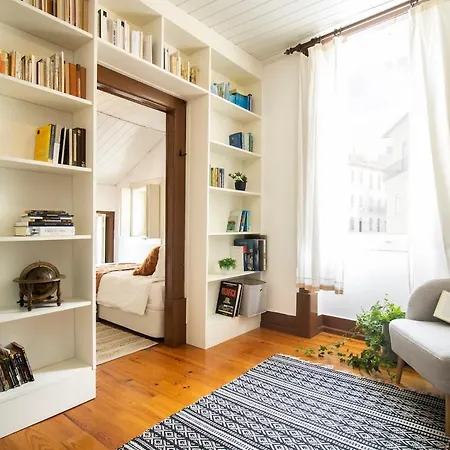 Typical At Se Velha Square Apartment Coimbra